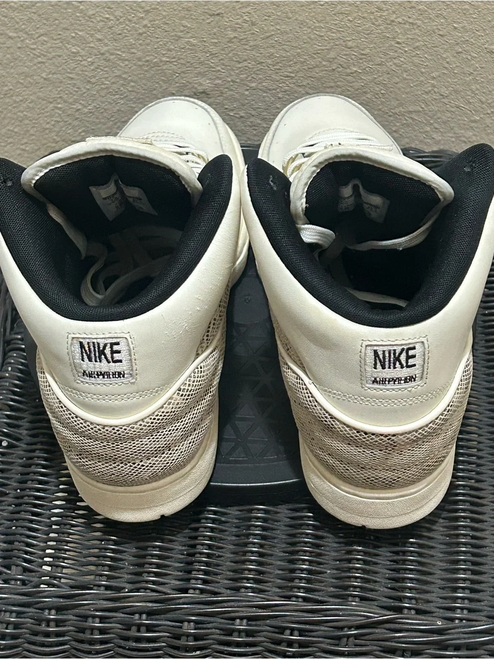 Size 7.5 Nike Air Python Sail 705067-100